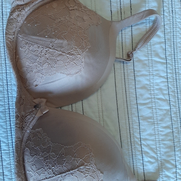 Victoria Secret Bundle - Picture 4 of 4